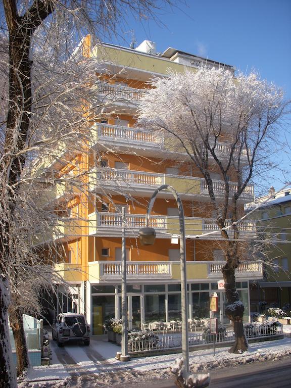 Hotel Villa Linda - Family Hotel - Nuova Costruzione Antisismica リッチョーネ エクステリア 写真