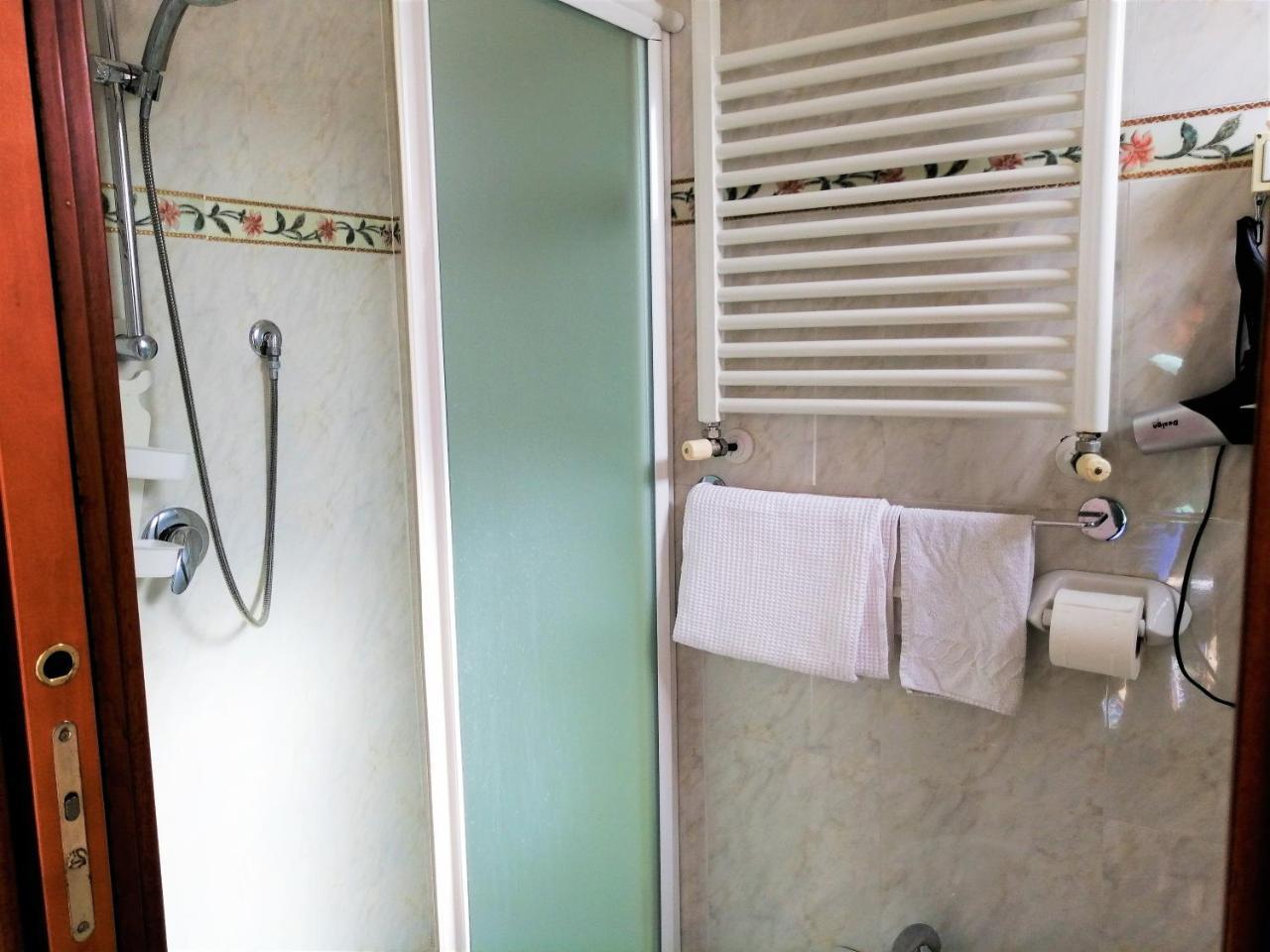 Hotel Villa Linda - Family Hotel - Nuova Costruzione Antisismica リッチョーネ エクステリア 写真