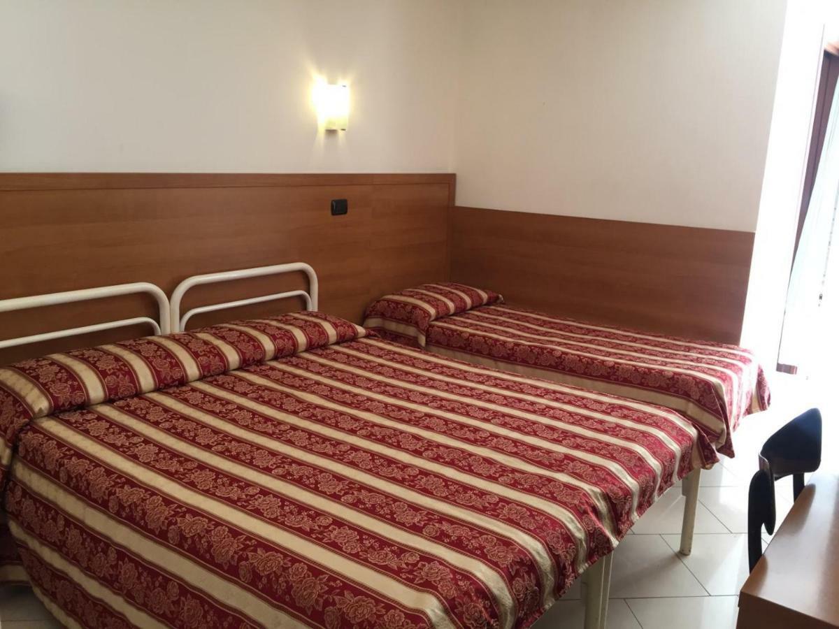 Hotel Villa Linda - Family Hotel - Nuova Costruzione Antisismica リッチョーネ エクステリア 写真
