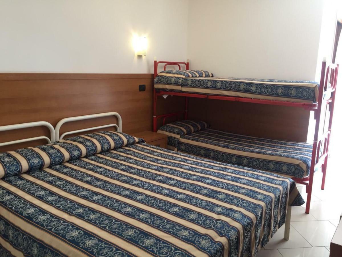 Hotel Villa Linda - Family Hotel - Nuova Costruzione Antisismica リッチョーネ エクステリア 写真